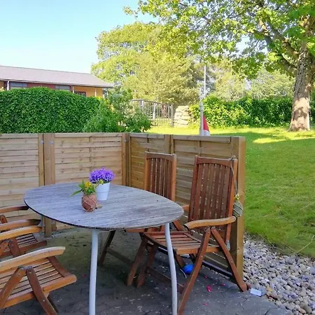 5 Minute Walk To Lego - 2 Bedroom 80M2 Apartment With Garden *