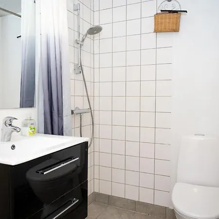 5 Minute Walk To Lego - 2 Bedroom 80M2 Apartment With Garden